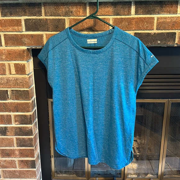 Columbia Tops - Like New Columbia Top